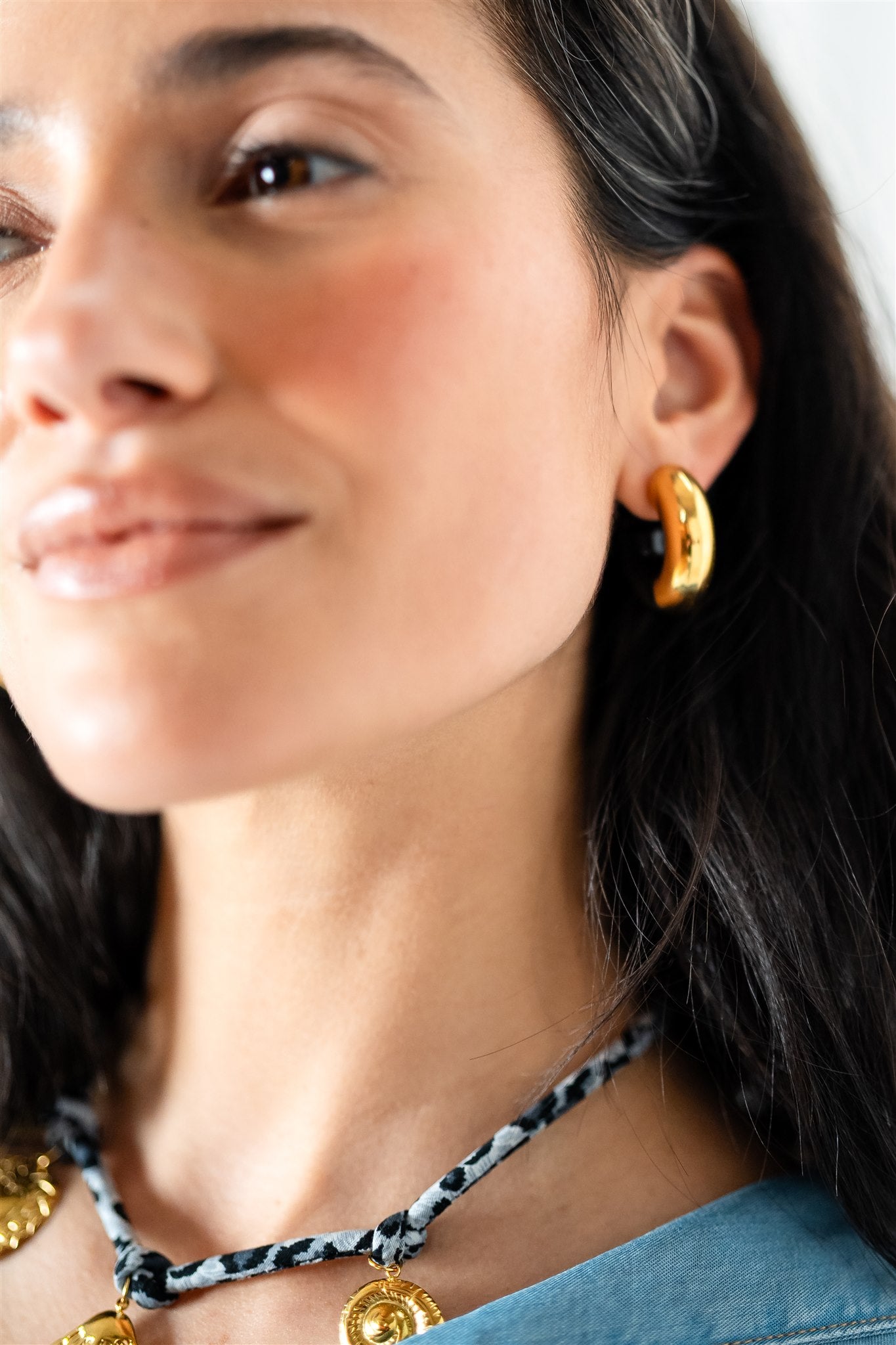 SILVANA GOLD COLOUR HOOP
