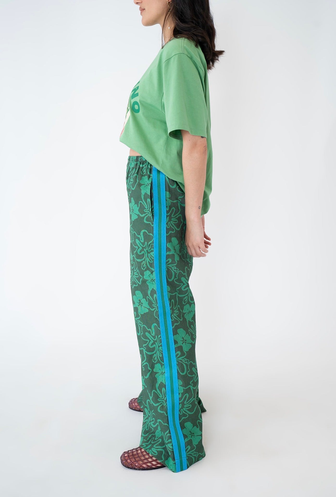 Alba Palazzo Wide Leg Side stripe Pant in Hibiscus Green