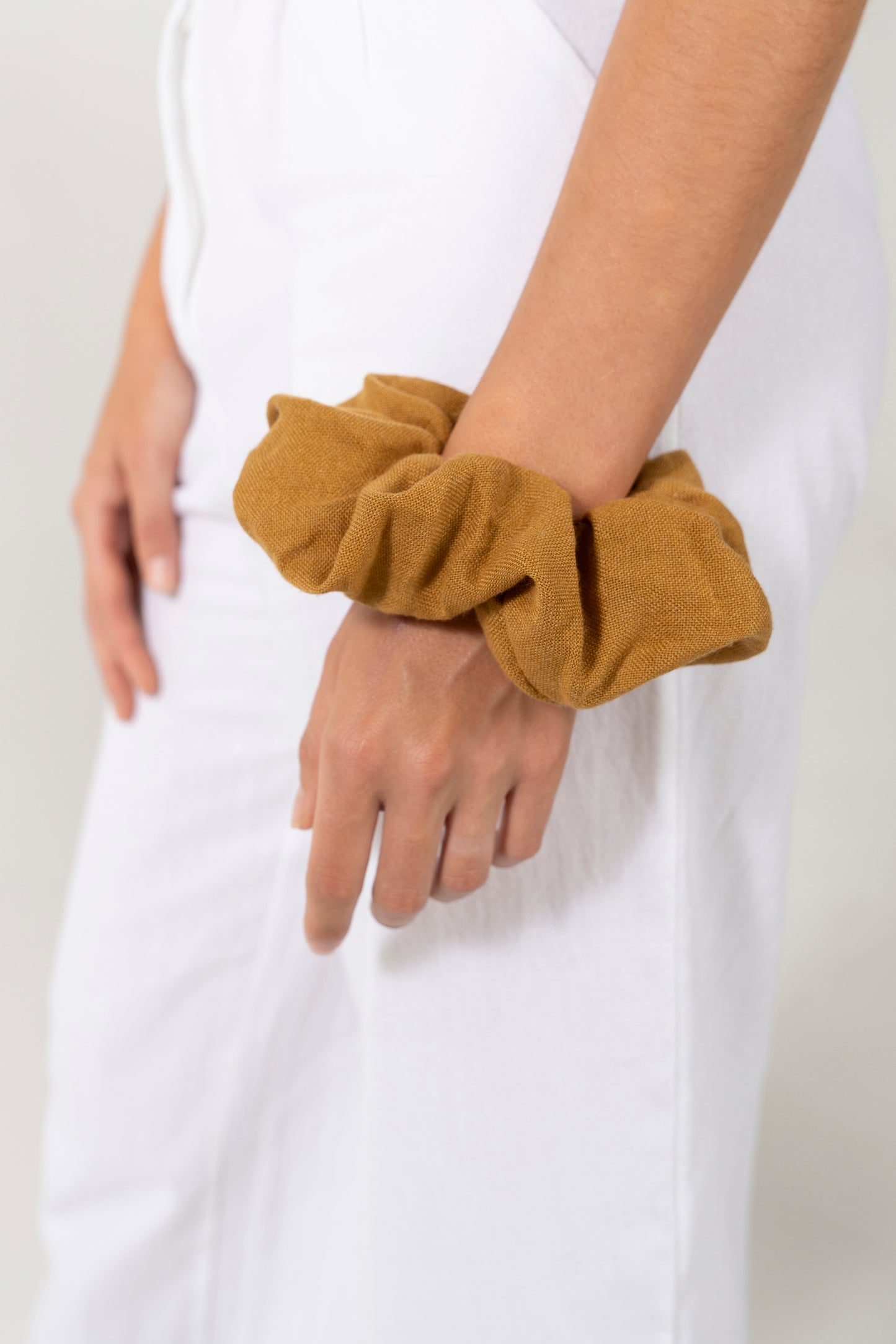 OVERSIZE LINEN SCRUNCHY