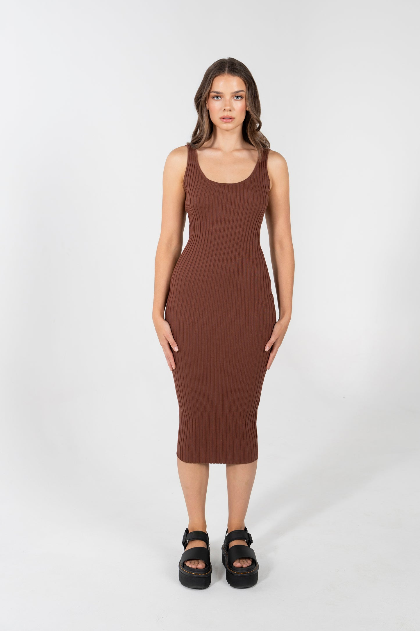 ZINNIA SMOOTHING BODY CON RIB DRESS COFFEE