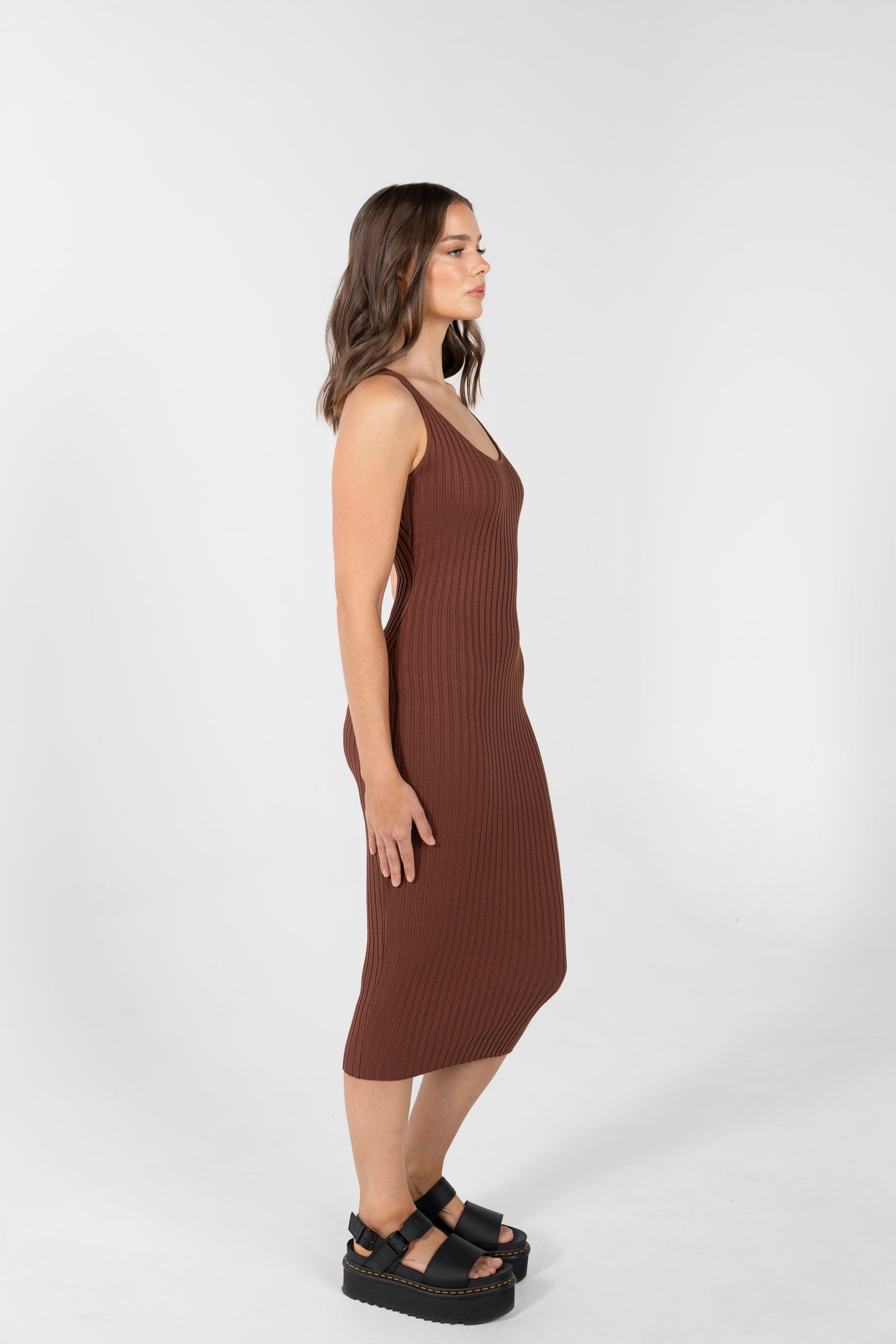 ZINNIA SMOOTHING BODY CON RIB DRESS COFFEE