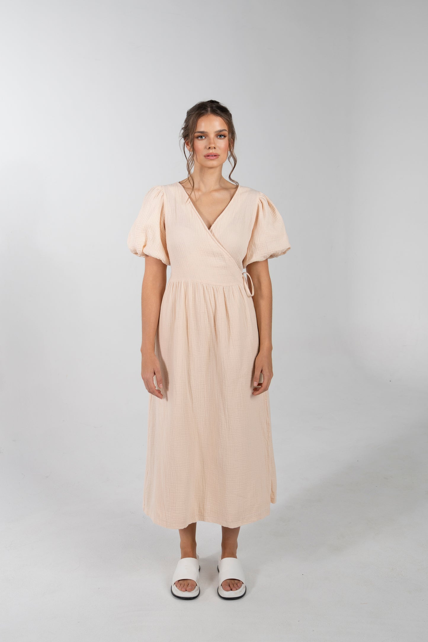 LIPARI TEXTURED PEACHY CREAM PUFF SLEEVE WRAP DRESS