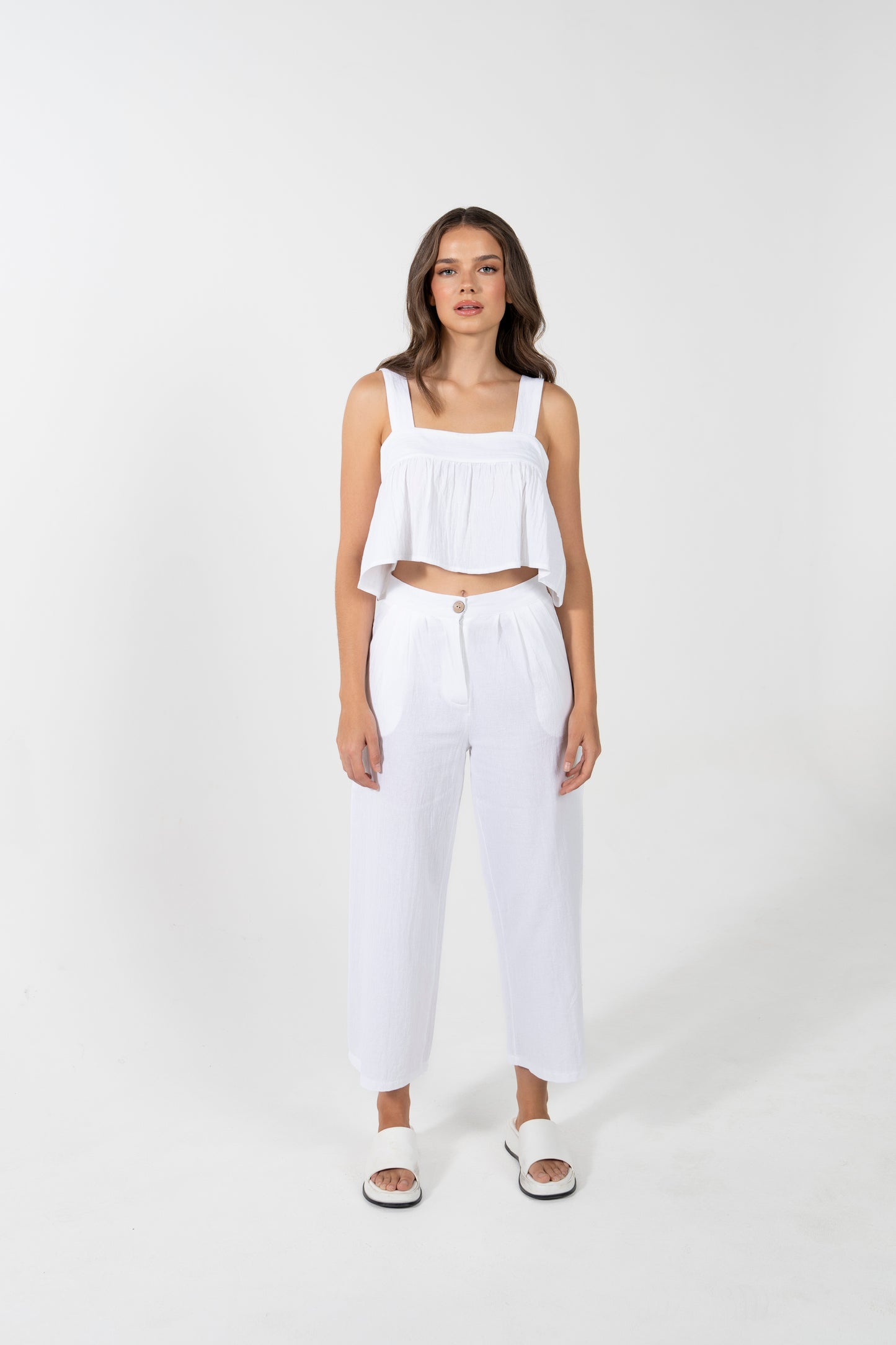 EZRA CROP FRILL BUTTON BACK TOP IN WHITE