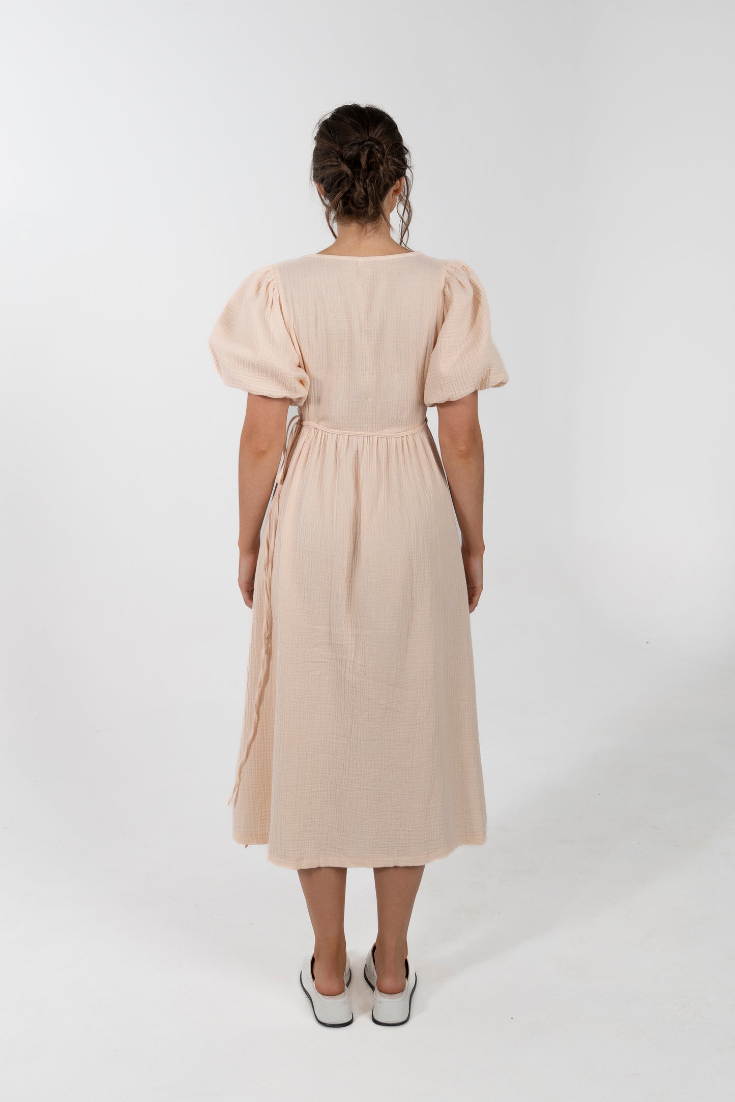 LIPARI TEXTURED PEACHY CREAM PUFF SLEEVE WRAP DRESS