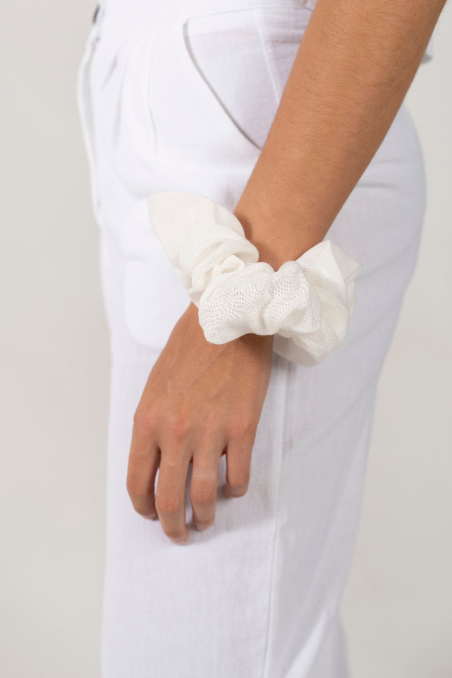 OVERSIZE LINEN SCRUNCHY