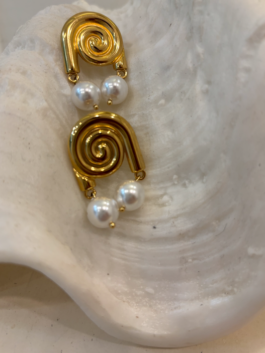 Swirl Pearl Fashion Drop Earnings